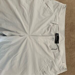 Under armor polyester light grey size 38 new men short